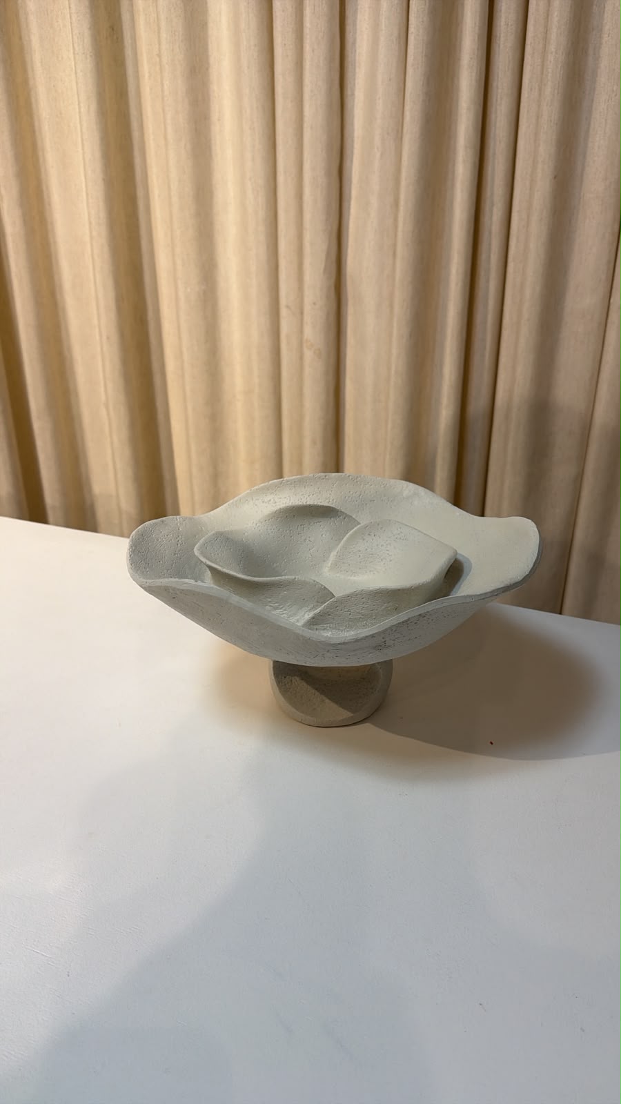 Boleira com base coelho lilás M 22cm D x 13cm A para alugar em ARACAJU/SE