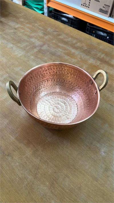 TACHO COBRE 32cm para alugar em Ilhabela/SP