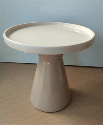 PRATO BORDA BEGE         A18X27CM para alugar em MACAE/RJ