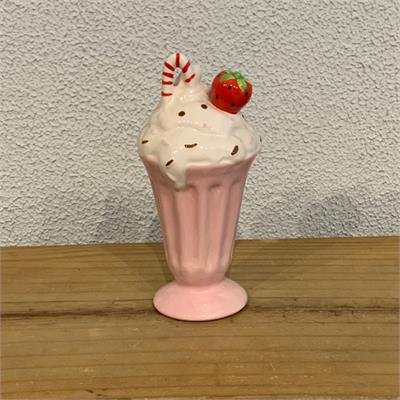CUPCAKE EM CERÂMICA C/ CORAÇÃO (25CM A X 14,5 D) para alugar em São Bernardo do Campo/SP