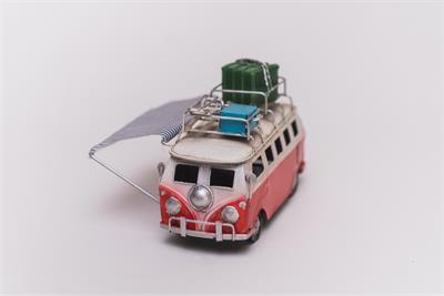 Carro Metal Branco 20 cm para alugar em Piracicaba/SP