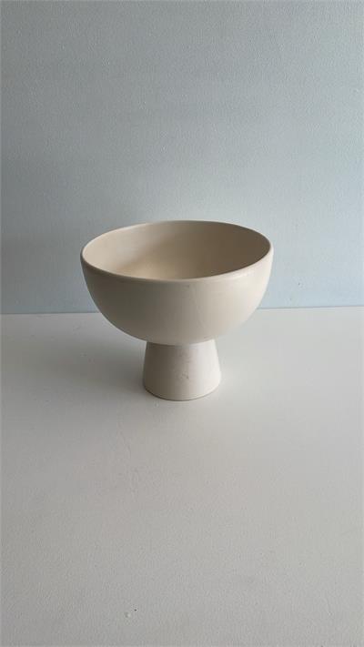Boleira de louça off-white 26cm D x 13cm A para alugar em ARACAJU/SE