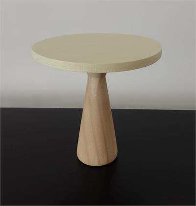 PRATO BRANCO BOLINHA        A17X30CM para alugar em MACAE/RJ