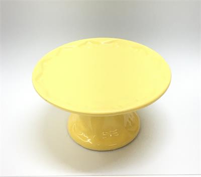 Suporte retangular amarelo candy  para alugar em Campinas/SP