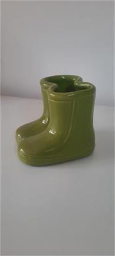 Botas amarelas para alugar em Guaratinguetá/SP