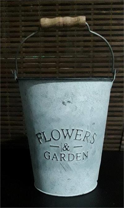 VASO BALDE FLORES RUSTICO 14X11CM para alugar em MACAE/RJ