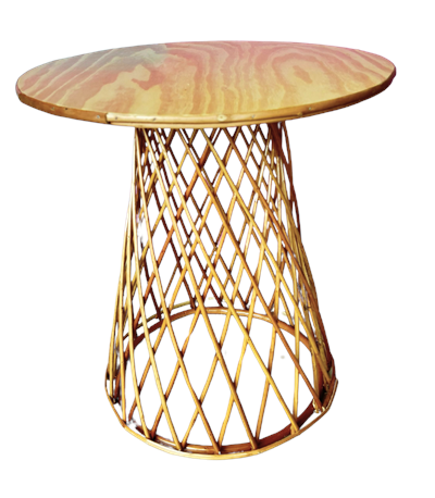 MESA PÉ PALITO XADREZ  RATTAN M para alugar em Niterói/RJ