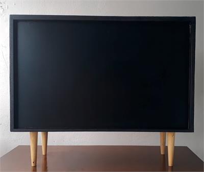 MESA VERMELHO CUBO  A50X43X43 CM para alugar em MACAE/RJ