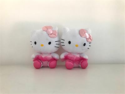 Hello Kitty de Pelúcia para alugar em Guaratinguetá/SP