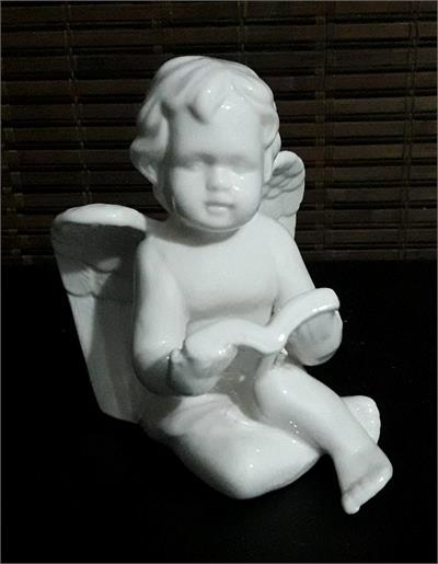 ANJO BRANCO ORANDO PORCELANA     A12CM para alugar em MACAE/RJ
