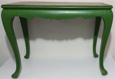 MESA VERDE BAIXA                          A45X77X48CM para alugar em MACAE/RJ