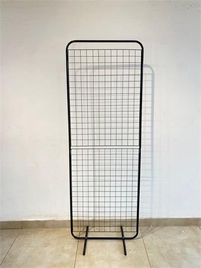 Painel Grid Preto e Branco 2x1 para alugar em Limeira/SP