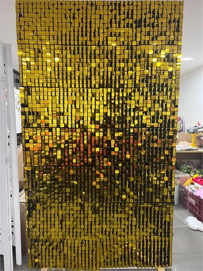 Painel Shimmer Dourado (28 Placas) para alugar