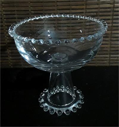 PETISQUEIRA BRANCO 4DV 29X23X3CM para alugar em MACAE/RJ