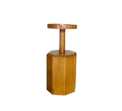 Mesa de centro Luiz XV madeira para alugar em Volta Redonda/RJ