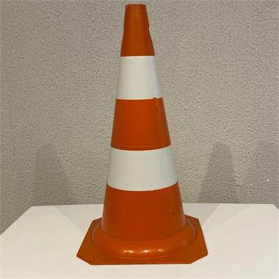 CARROS DISNEY EM PLÁSTICO VERMELHO (22,5CM) para alugar em São Bernardo do Campo/SP