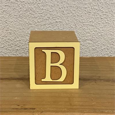 CUBO DE MESA LETRA A ROSA BB (10CMX10CMX10CM) para alugar em São Bernardo do Campo/SP