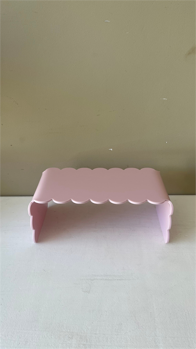 Bandeija rosa candy louça 20cm C x 22cm L x 5cm A para alugar em ARACAJU/SE