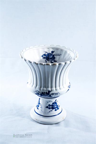 PRATO AZUL BRANCO 26CM para alugar em MACAE/RJ