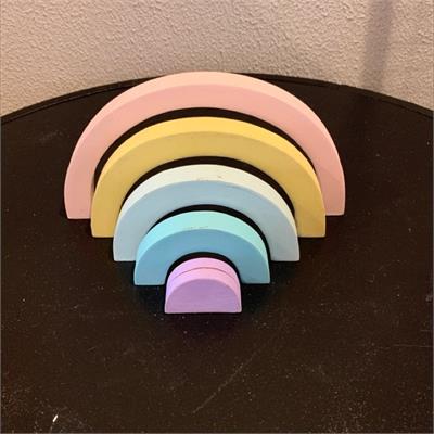 ARCO-IRIS EM BISCUIT P ( 10CM A ) para alugar em São Bernardo do Campo/SP
