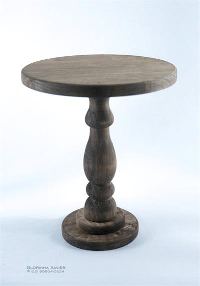MESA VERDE BAIXA                          A45X77X48CM para alugar em MACAE/RJ