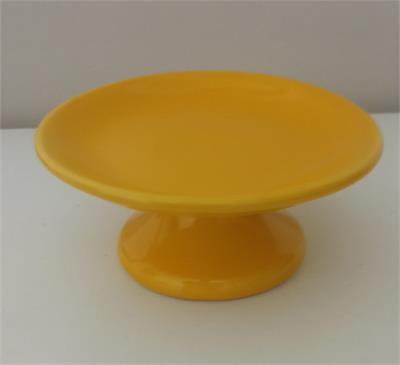 MESA VERMELHO MORANGUINHO      A80X55X100CM para alugar em MACAE/RJ