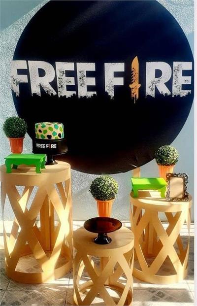 Kit FreeFire 2 (game) para alugar em São José dos Campos/SP