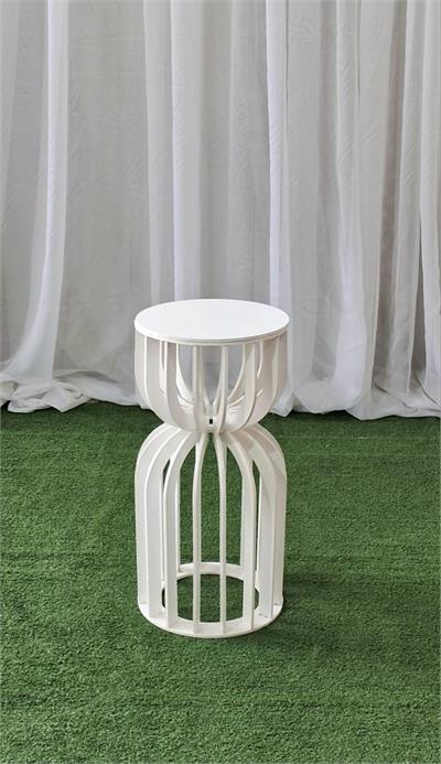 MESA AMPULHETA G para alugar em Niterói/RJ