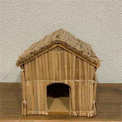 CASA DE MADEIRA TRÊS PORQ. (26 A X 26 L X 22 P) para alugar em São Bernardo do Campo/SP