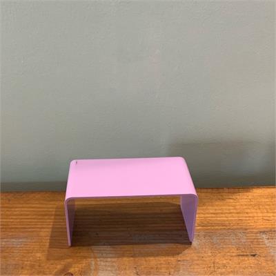 SUPORTE EM PLÁSTICO ROXO (15CM A X 22CM D) para alugar em São Bernardo do Campo/SP