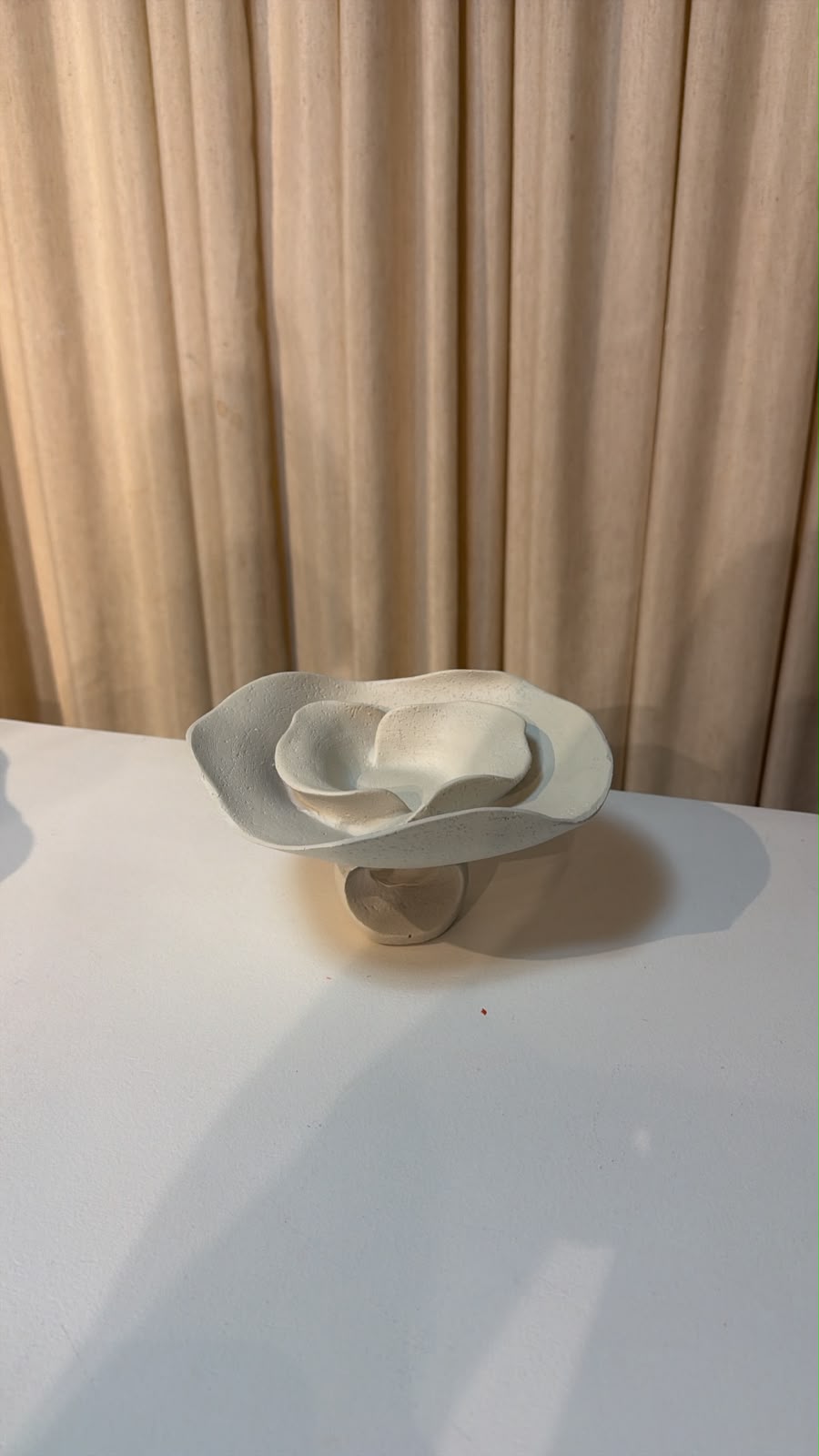 Boleira com base coelho lilás M 22cm D x 13cm A para alugar em ARACAJU/SE