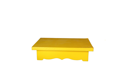 Suporte Madeira Retangular Amarelo para alugar em Guaratinguetá/SP