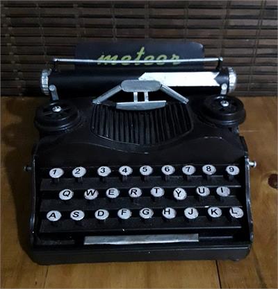 TELEFONE RETRO MARROM para alugar em MACAE/RJ